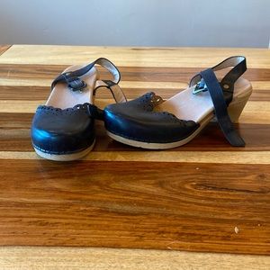 Dansko womens shoe